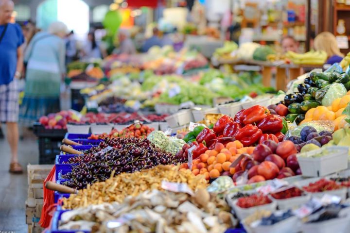 How to Start Eating Seasonally Without Memorising a Calendar